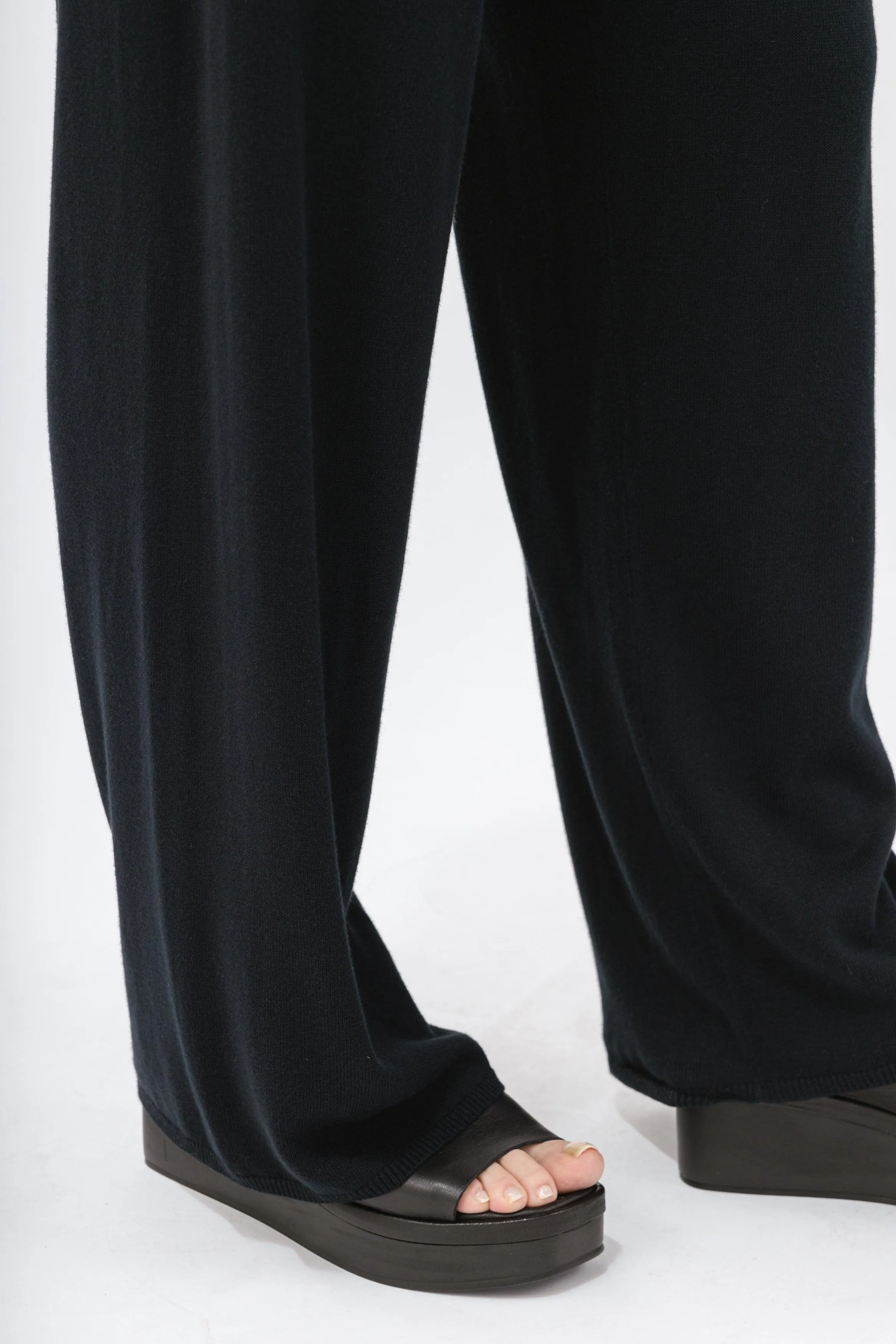 Bamboo Relax Knit Pants