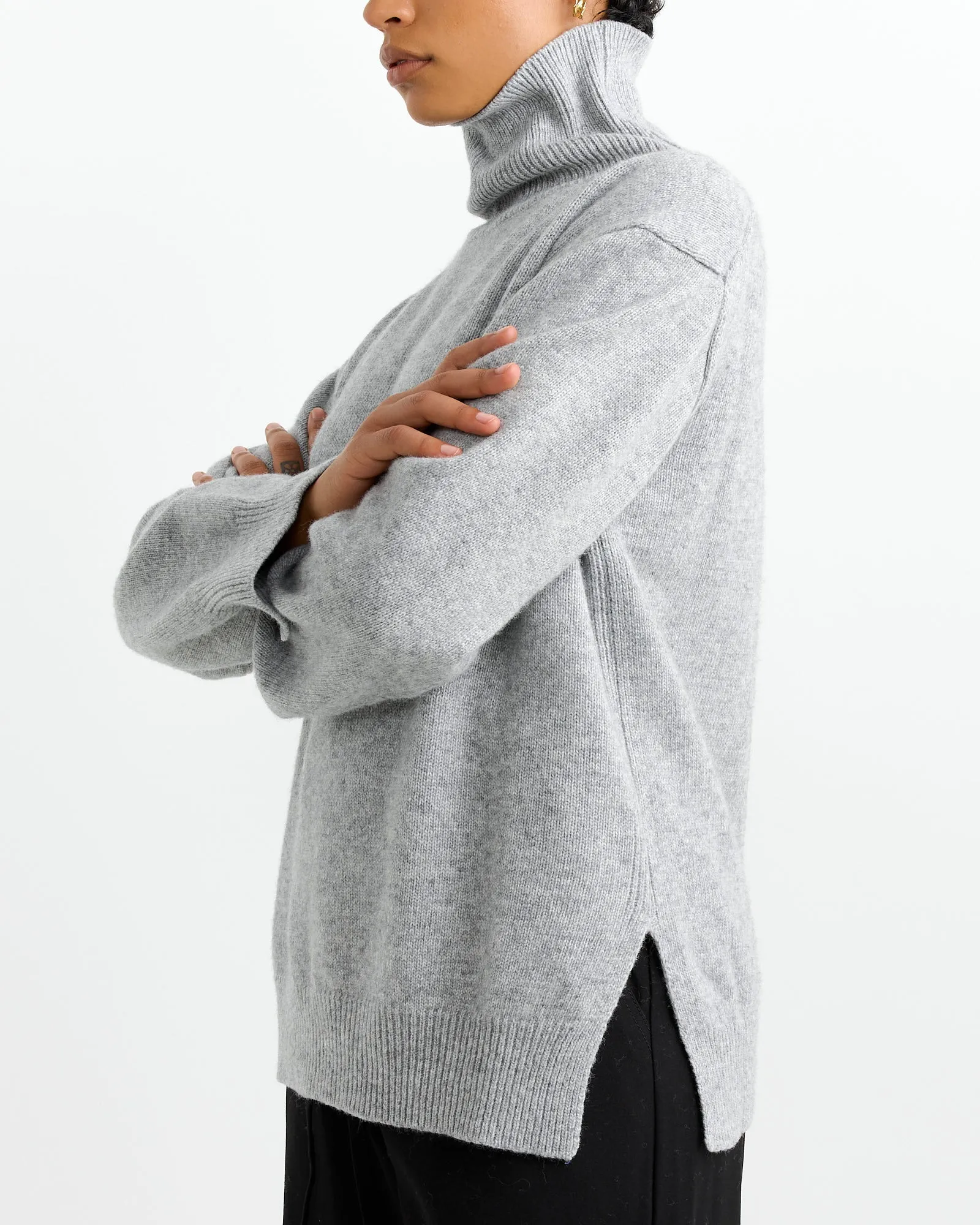 Cashmere Blend High Neck Turtleneck Knit in Grey