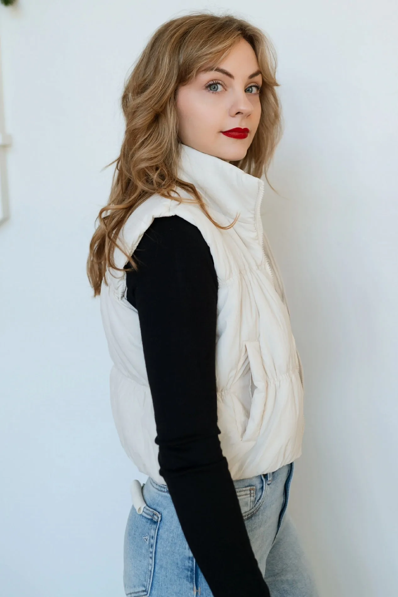 Cropped Puffer Vest - Ivory