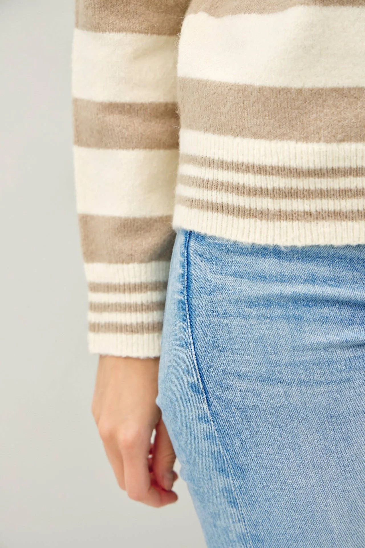 RELAXED HORIZONTAL STRIPE SWEATER